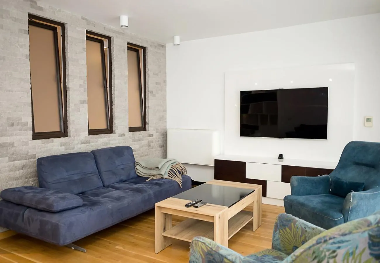 Modern Elegance In Varna - Spacious 3-Bedroom Home By Flat Mаnаger