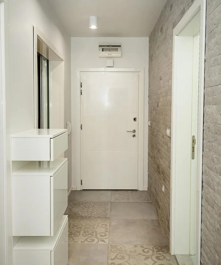 Modern Elegance In Varna - Spacious 3-Bedroom Home By Flat Mаnаger Bulgaria