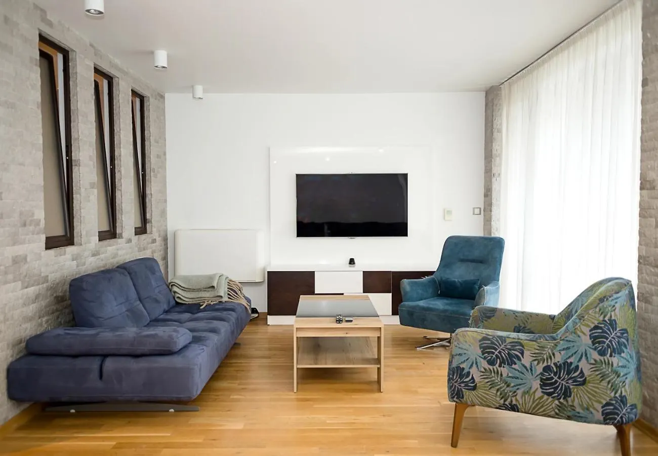 Modern Elegance In Varna - Spacious 3-Bedroom Home By Flat Mаnаger